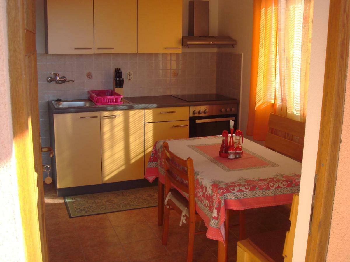 Apartmani Tanja Sveti Juraj Exterior photo